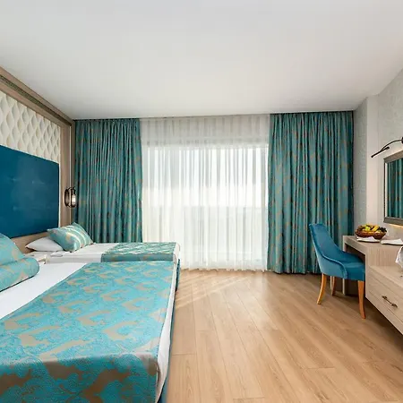 Hotel The Marilis Hill & Ultra 5*