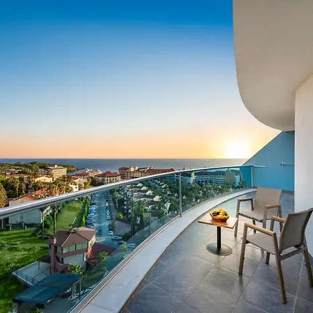 The Marilis Hill & Ultra Hotel